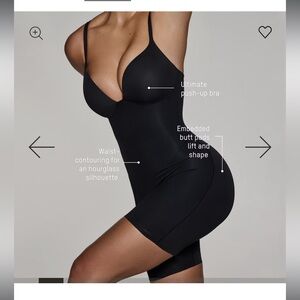 07. NWT skims ultimate body PUSH-UP BUTT ENHANCING PADDED MIDTHIGH BODYSUIT